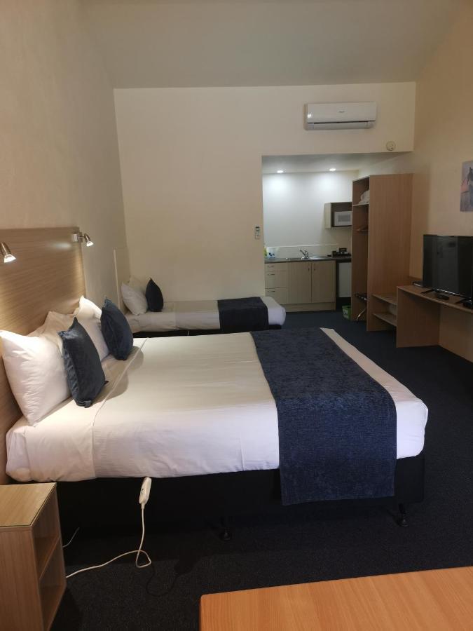 Captains Quarters Motor Inn ケンブリッジ エクステリア 写真