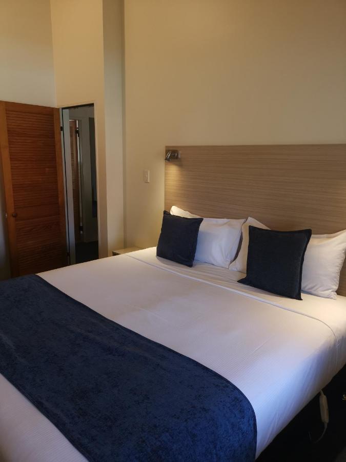 Captains Quarters Motor Inn ケンブリッジ エクステリア 写真