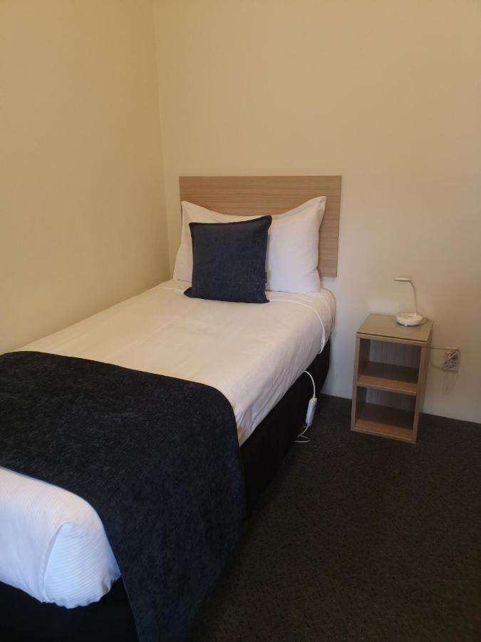 Captains Quarters Motor Inn ケンブリッジ エクステリア 写真