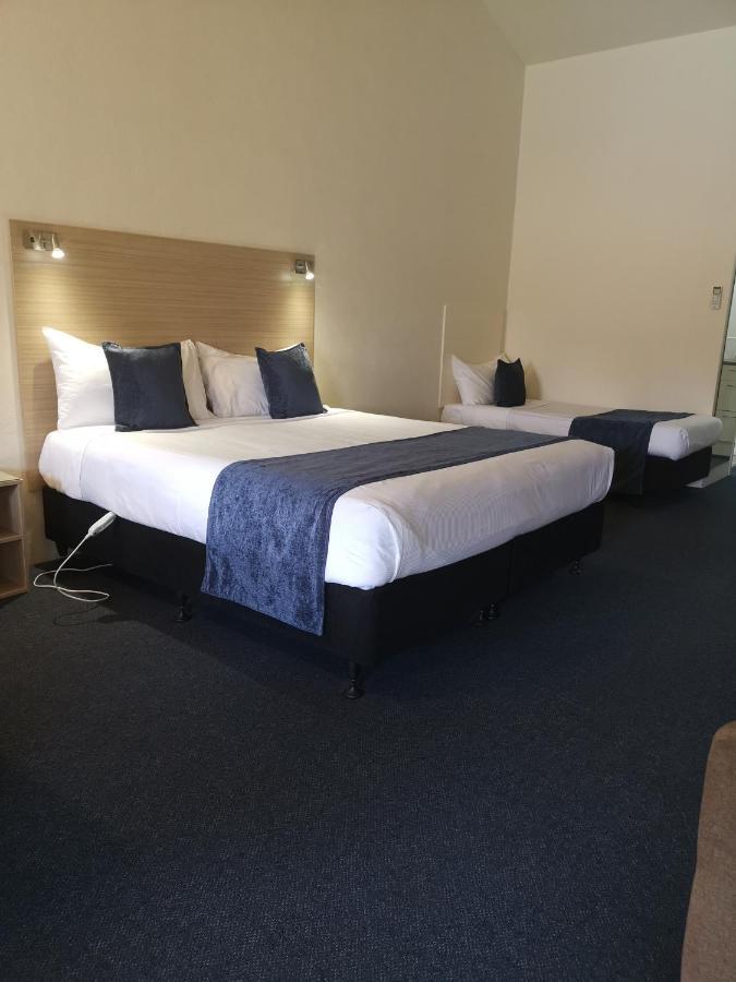 Captains Quarters Motor Inn ケンブリッジ エクステリア 写真