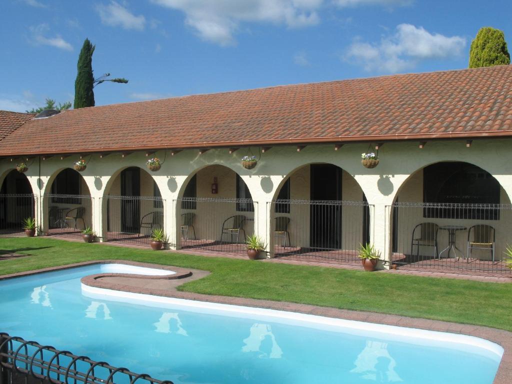 Captains Quarters Motor Inn ケンブリッジ エクステリア 写真
