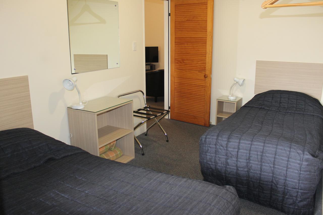 Captains Quarters Motor Inn ケンブリッジ エクステリア 写真