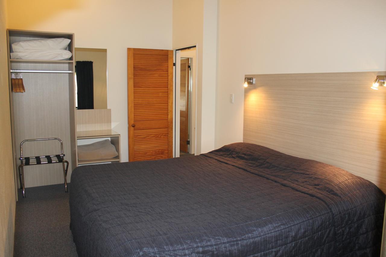 Captains Quarters Motor Inn ケンブリッジ エクステリア 写真