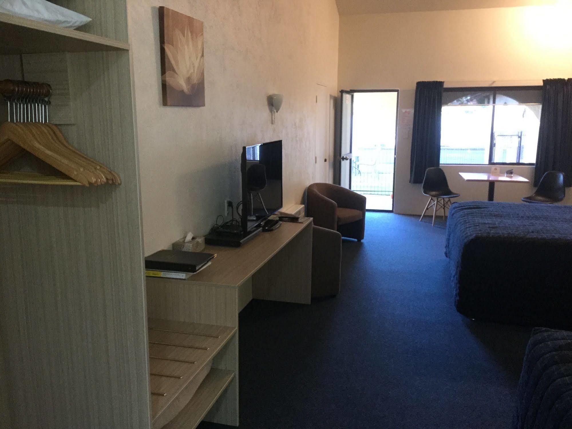 Captains Quarters Motor Inn ケンブリッジ エクステリア 写真