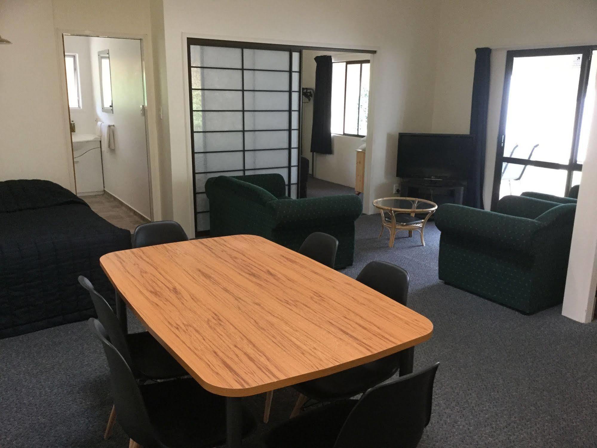 Captains Quarters Motor Inn ケンブリッジ エクステリア 写真