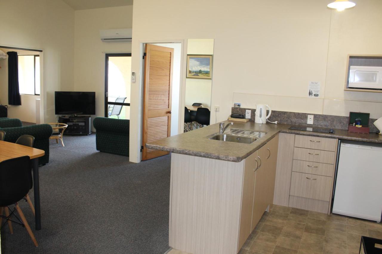 Captains Quarters Motor Inn ケンブリッジ エクステリア 写真